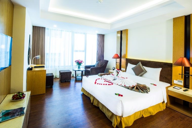 Phòng Deluxe King  City view